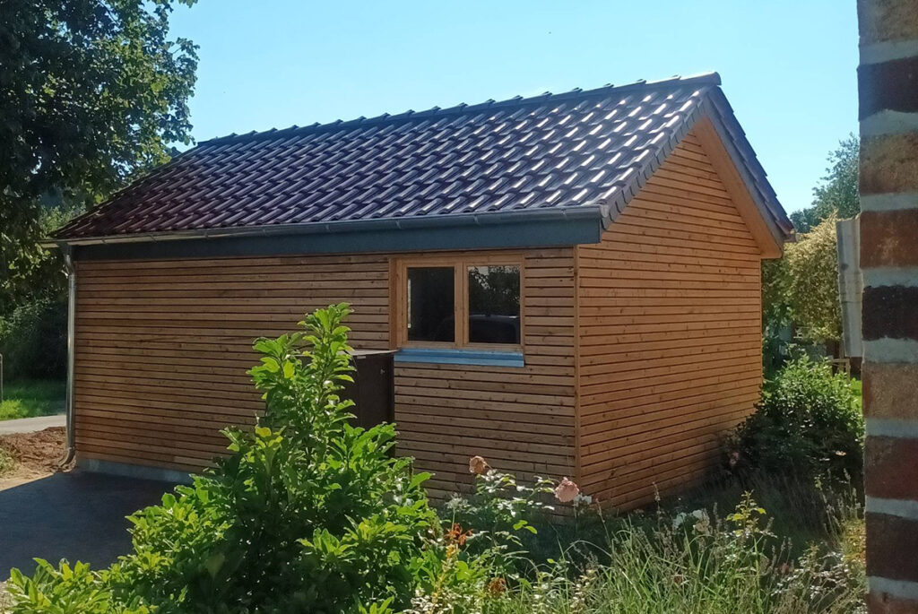 Geräteraum Dachziegel Dennis Russmeier Rhombus